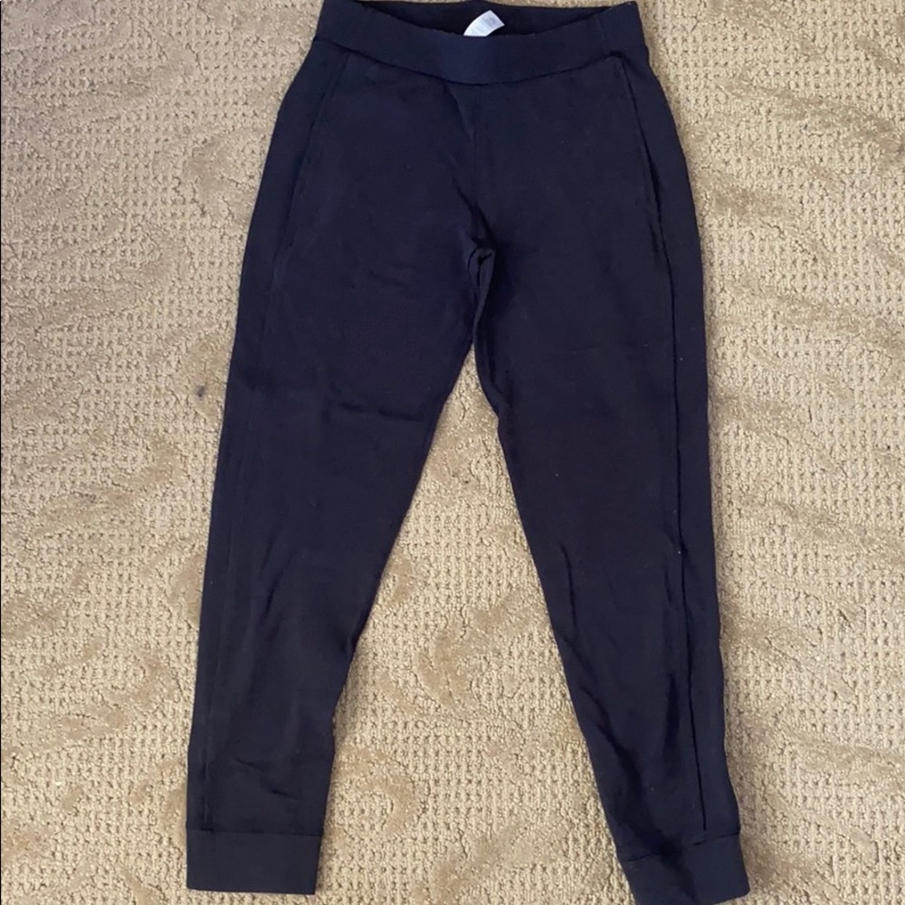 Ivivva black joggers